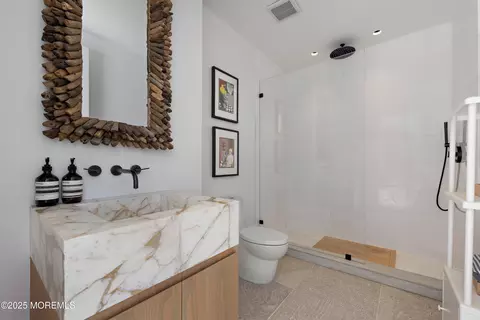 Bath - 27 N Ward Ave, Rumson, NJ 07760 photo 9 of 9