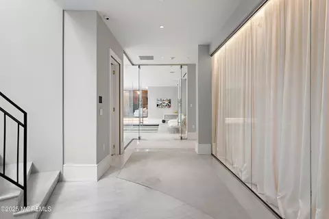 Entry Way - 27 N Ward Ave, Rumson, NJ 07760 photo 11 of 12