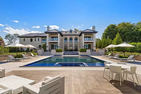 Exterior - 27 N Ward Ave, Rumson, NJ 07760 photo 7 of 16