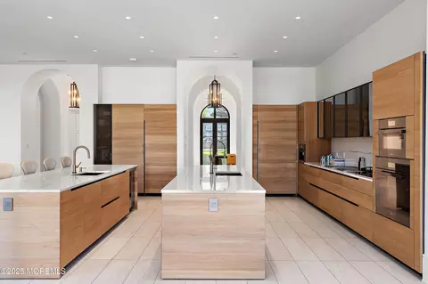 Kitchen - 27 N Ward Ave, Rumson, NJ 07760 photo 2 of 4