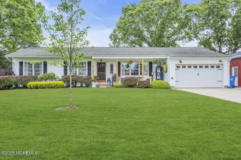 375 Tenth Ave, Manchester, NJ 08759