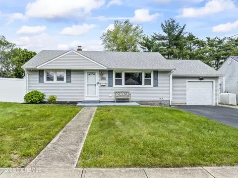 304 Terrace Ave, Toms River, NJ 08753