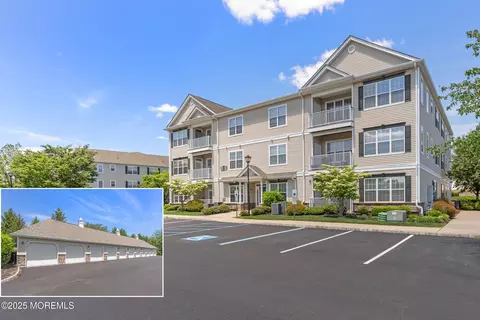 621 Mill Pond Way #103, Eatontown, NJ 07724
