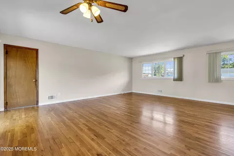 Living - 28 Roberta Dr, Howell, NJ 07731 photo 7 of 7