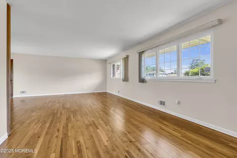 Living - 28 Roberta Dr, Howell, NJ 07731 photo 1 of 7