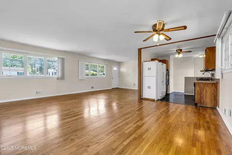 Living - 28 Roberta Dr, Howell, NJ 07731 photo 6 of 7
