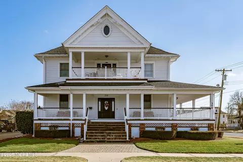 304 8th Ave, Belmar, NJ 07719