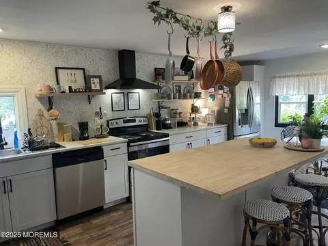 45 Cathy Ct, Jackson, NJ 08527