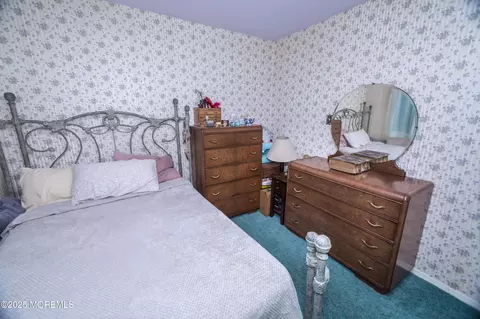 Bedroom - 21 Birmingham Dr, Jackson, NJ 08527 photo 3 of 4
