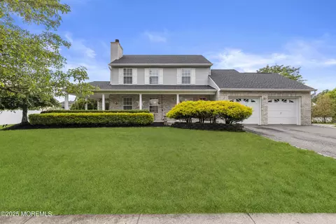 39 Sarah Ln, Howell, NJ 07731
