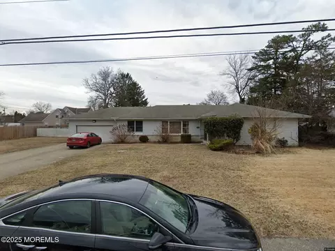 1233 Seventh Ave, Toms River, NJ 08757