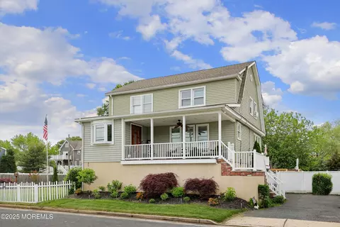 657 Bray Ave, Port Monmouth, NJ 07758