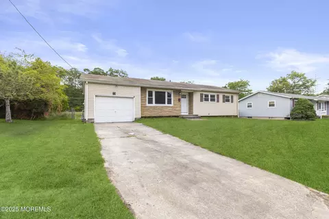 23 Drexel Dr, Jackson, NJ 08527 photo 2