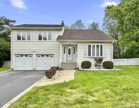 12 Dana Estates Dr, Old Bridge, NJ 08857