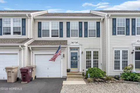18 Skimmer Ln #53, Bayville, NJ 08721