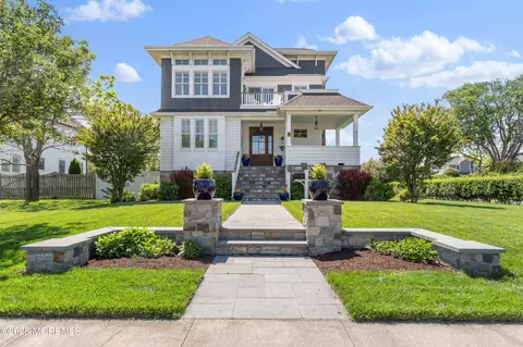 8 River Ave, Monmouth Beach, NJ 07750