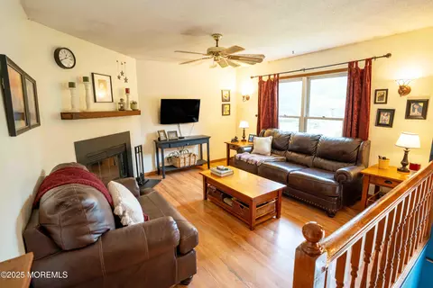 817 Wright Debow Rd, Jackson, NJ 08527 photo 4