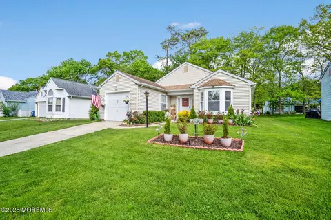 218 Mohican Ln, Little Egg Harbor, NJ 08087