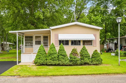 119 Village Rd, Morganville, NJ 07751