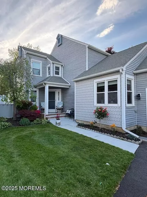 56 Turnberry Cir #138, Toms River, NJ 08753