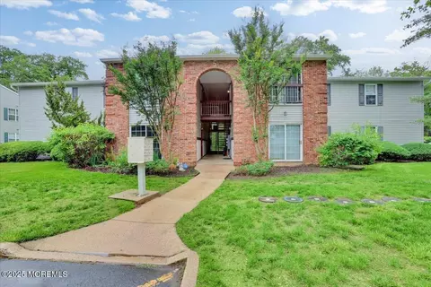 5 Portland Ct # -3, Freehold, NJ 07728