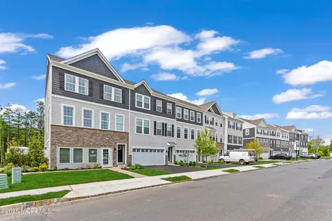 6 Wembley Way, Tinton Falls, NJ 07753
