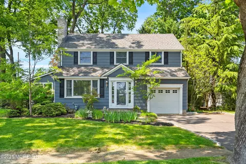 76 Ridge Rd, Fair Haven, NJ 07704