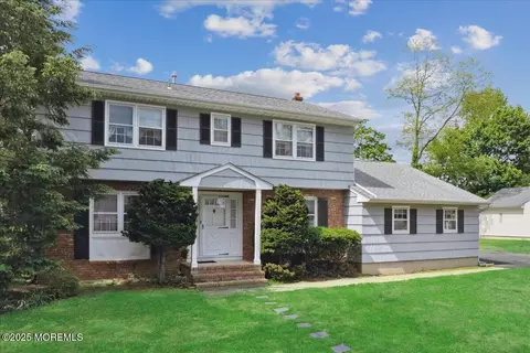 40 Dwight Dr, Ocean, NJ 07712