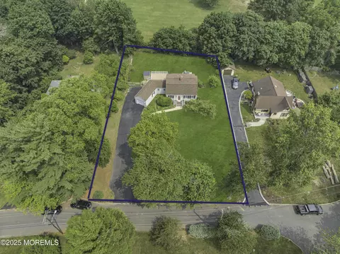 7 Elizabeth Pkwy, Eatontown, NJ 07724