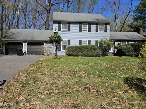 169 Pelican Rd, Middletown, NJ 07748