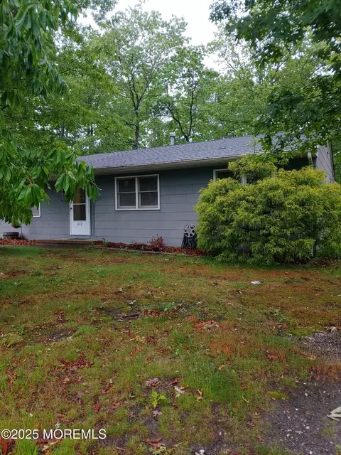612 Deerhead Lake Dr, Forked River, NJ 08731