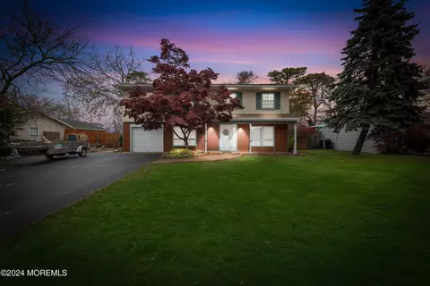 406 Lawrence Dr, Lanoka Harbor, NJ 08734