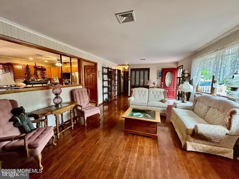 504 Windsor St, Forked River, NJ 08731 photo 18