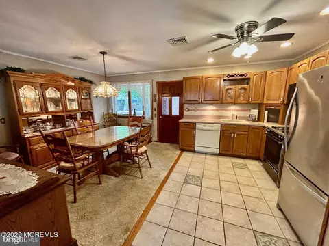 504 Windsor St, Forked River, NJ 08731 photo 5