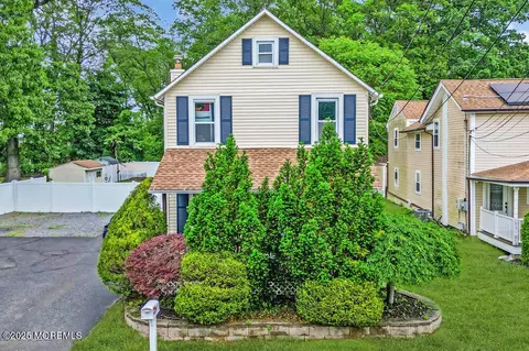 908 Green Grove Rd, Ocean, NJ 07712