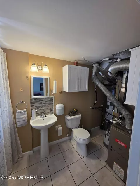 Bath - 19 Fordham Rd, Jackson, NJ 08527 photo 1 of 1