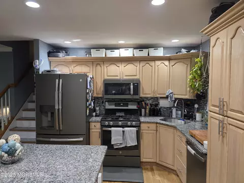 Kitchen - 19 Fordham Rd, Jackson, NJ 08527 photo 2 of 4