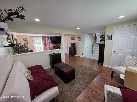 Living - 19 Fordham Rd, Jackson, NJ 08527 photo 1 of 2