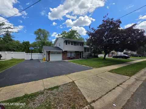 19 Fordham Rd, Jackson, NJ 08527