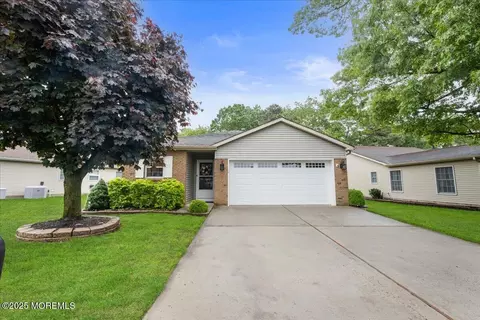 1865 Buttonwood Ave, Toms River, NJ 08755