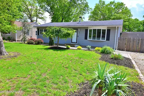 709 Marys Dr, Brick, NJ 08723