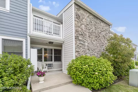 100 Seaview Ave #9A, Monmouth Beach, NJ 07750