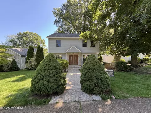 90 Statesir Pl, Red Bank, NJ 07701