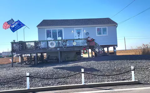 367 Dock Rd, West Creek, NJ 08092