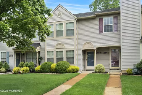 29 Copley Ct #6, Freehold, NJ 07728