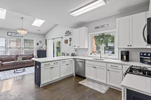 62 E 5th St, Howell, NJ 07731 photo 22