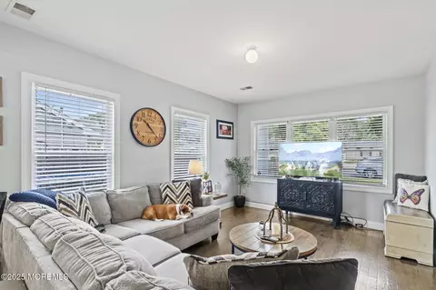 62 E 5th St, Howell, NJ 07731 photo 12