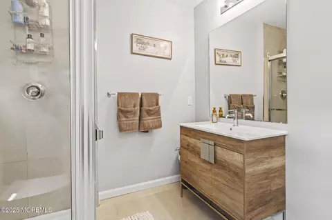 62 E 5th St, Howell, NJ 07731 photo 30