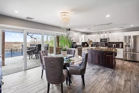Dining - 37 Florence Ave, Leonardo, NJ 07737 photo 2 of 2