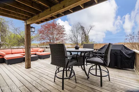Exterior - 37 Florence Ave, Leonardo, NJ 07737 photo 6 of 10